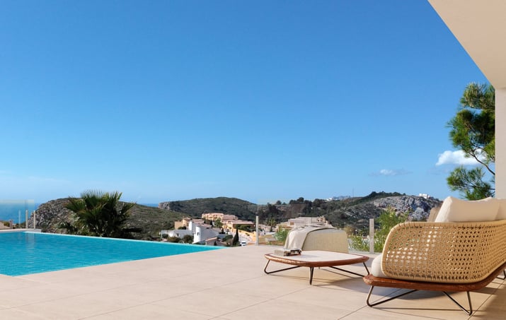 Villa overlooking the green area of El Portet de Moraira